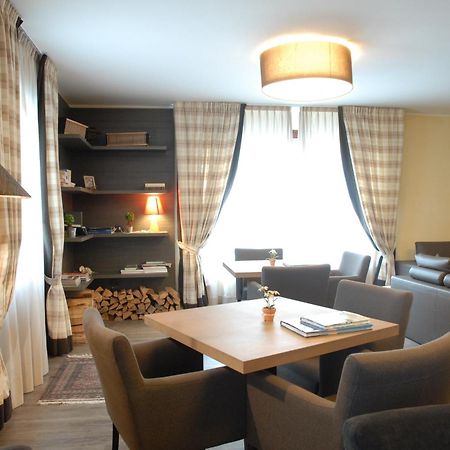 Hotel Bellavista ปอนเตดีเลโญ ภายนอก รูปภาพ
