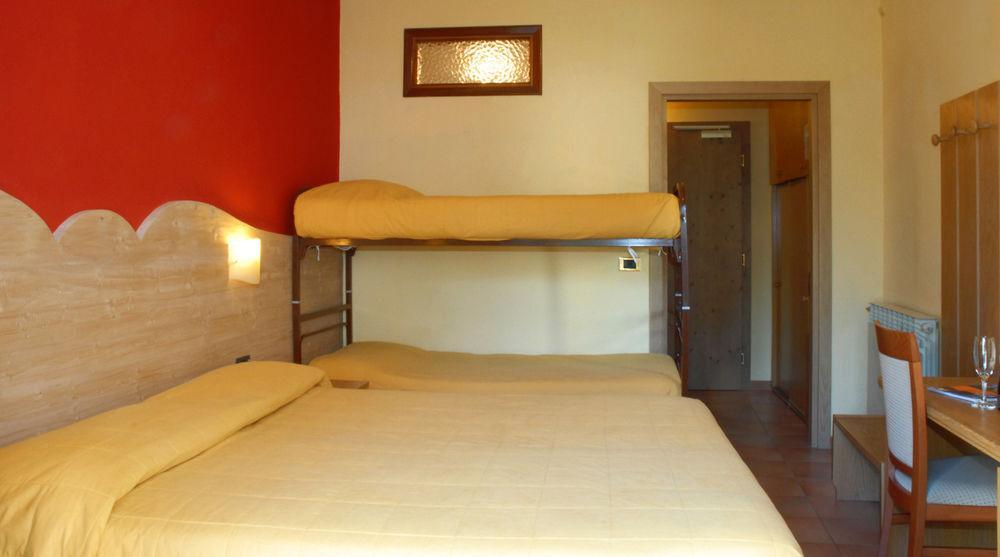 Hotel Bellavista ปอนเตดีเลโญ ภายนอก รูปภาพ