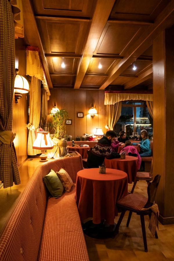 Hotel Bellavista ปอนเตดีเลโญ ภายนอก รูปภาพ